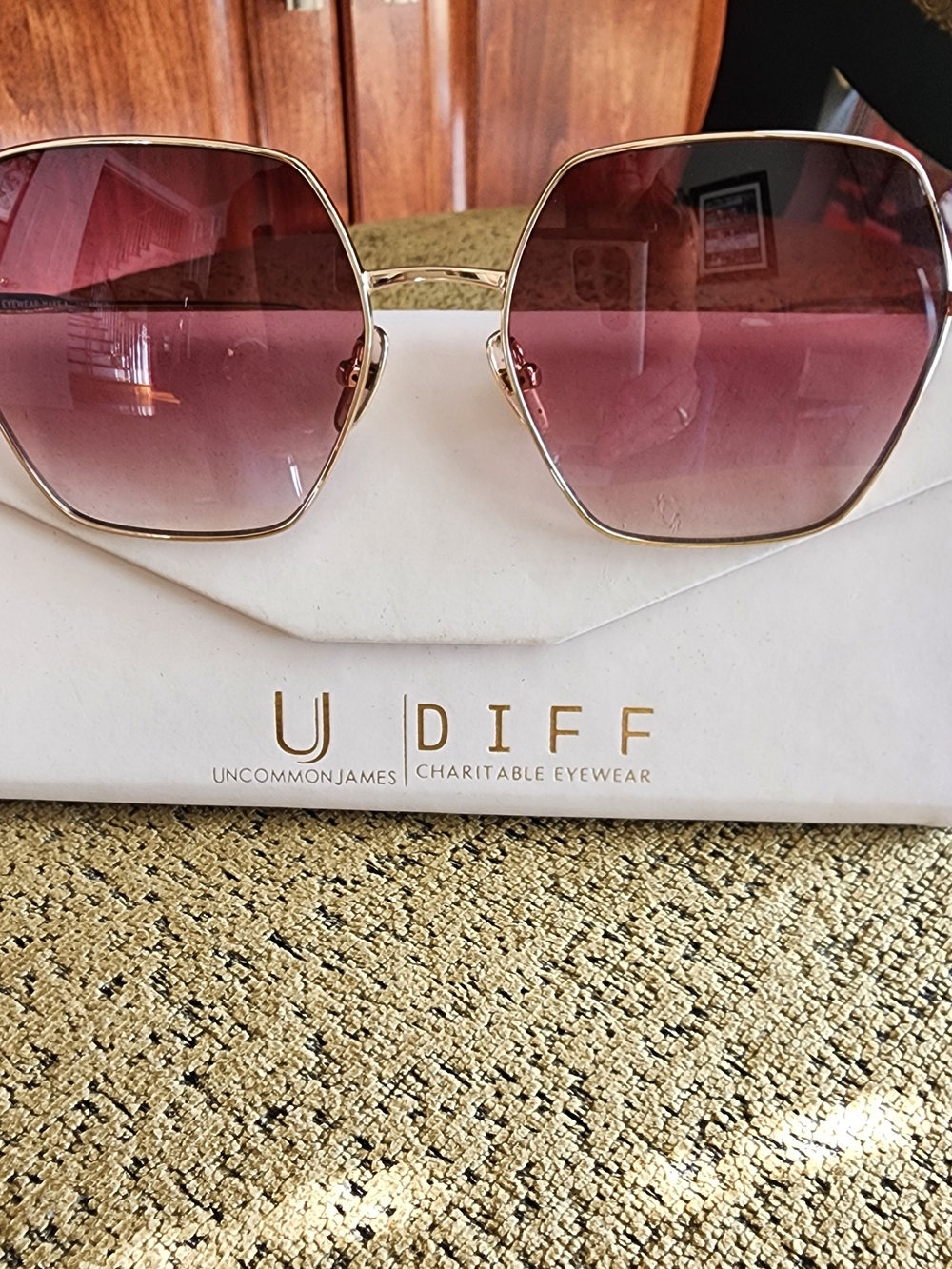 Diff HARLOWE Eyewear Gold Frame Sunglasses with Gradient Lenses